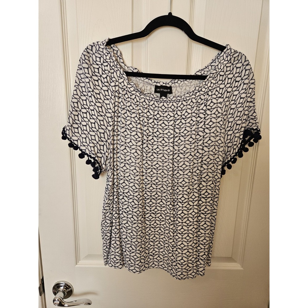 I.N. Studio Blue White Geometric Pattern Pom-Pom Zig Zag Trim SS Top, Sz. XL